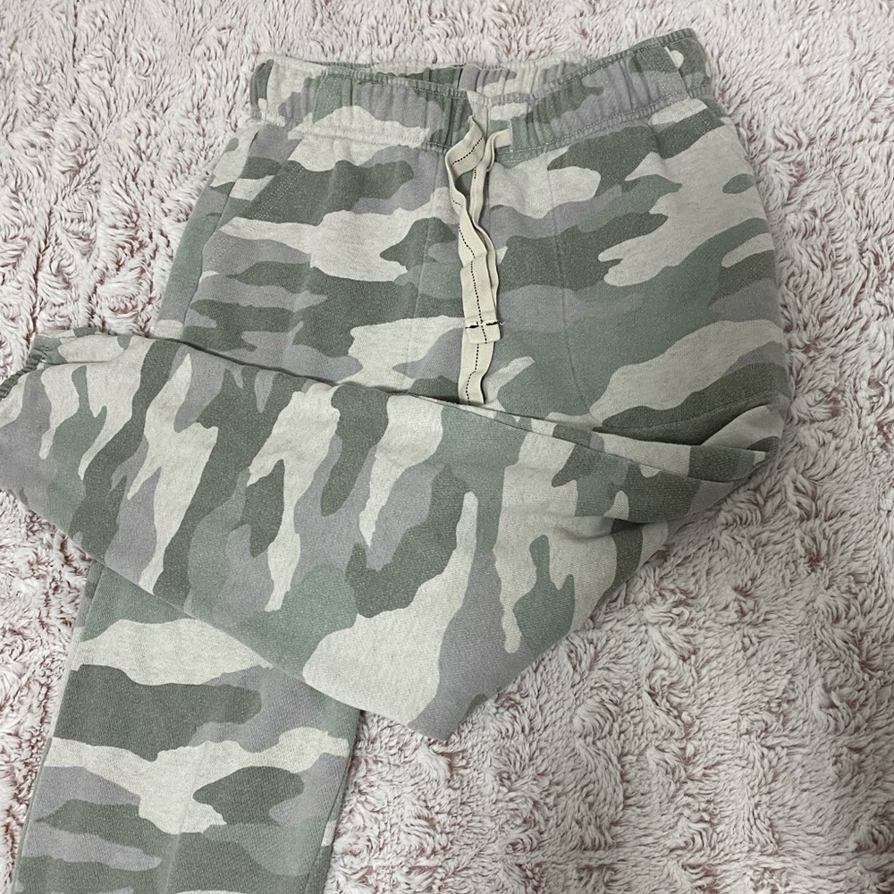 Aerie Camo Joggers